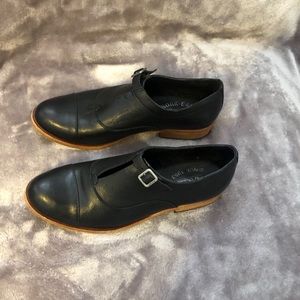 Korkease Niseda black leather shoes